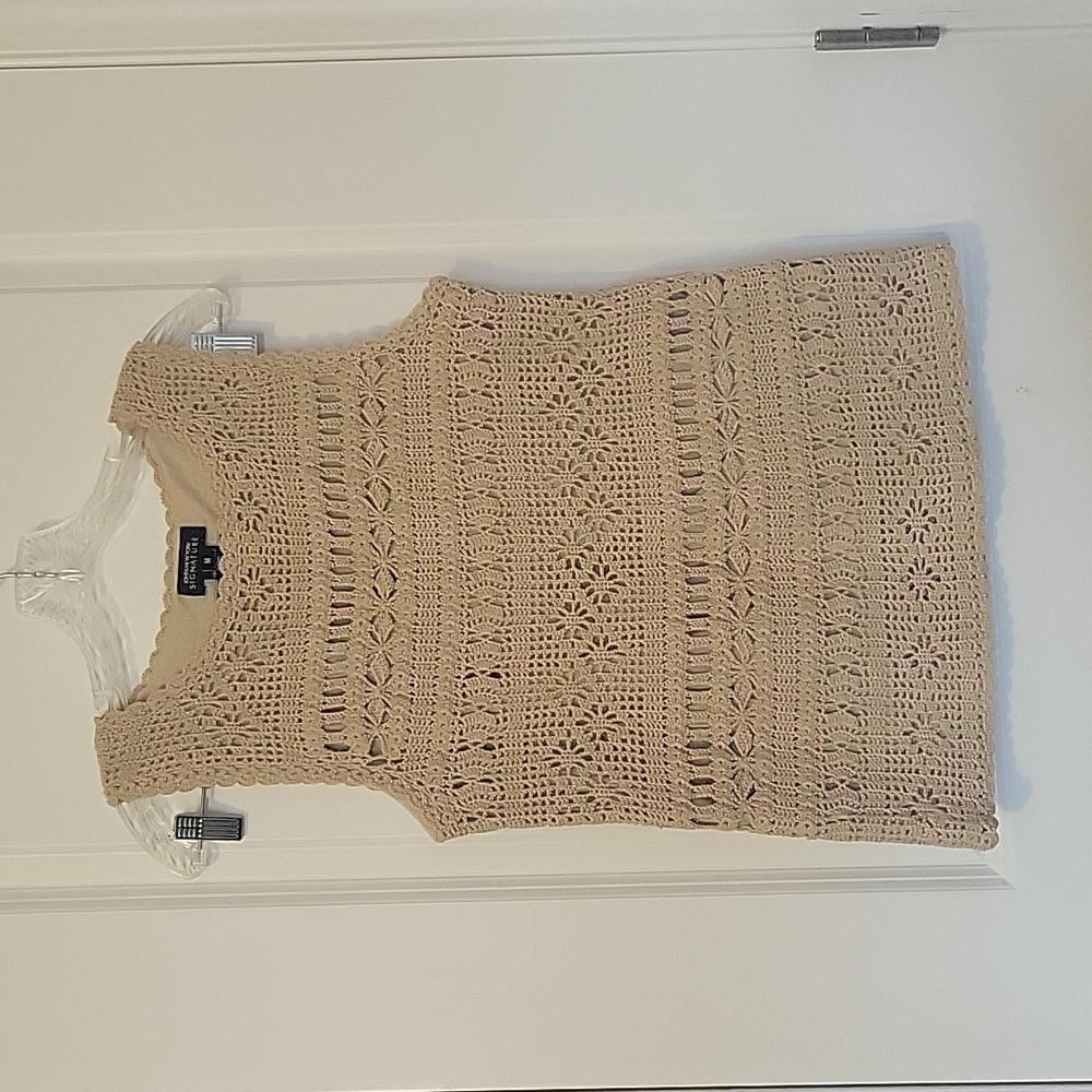 Jones New York crochet sleeveless blouse